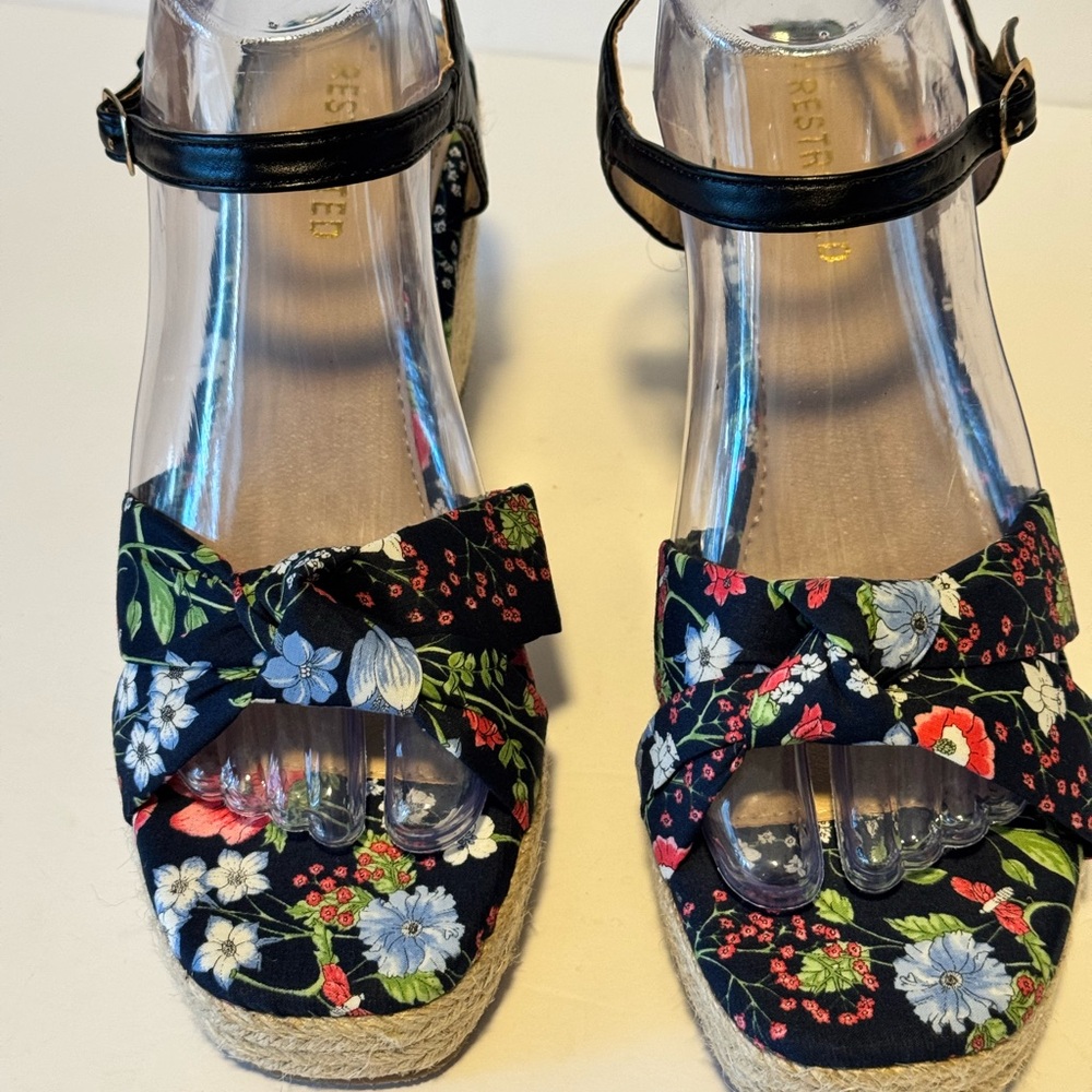 Reflections Women’s 9 Platform Wedge Sandals Floral Medley Accent Bow NEW